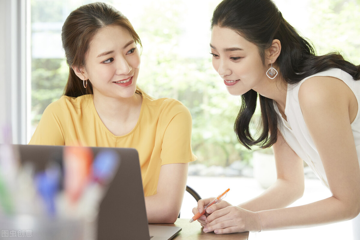 如何做一個合格的職場新人，初入職場，生存不易