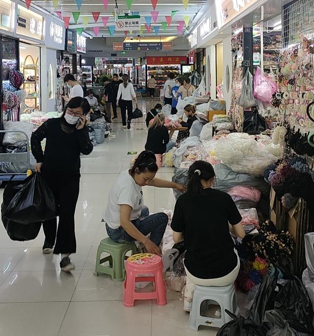 義烏小商品兩元店在哪里批發(fā)，義烏小商品批發(fā)市場二元店批發(fā)