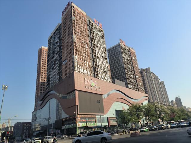 兩元店批發(fā)市場(chǎng)在哪里進(jìn)貨，兩元店批發(fā)市場(chǎng)在哪里進(jìn)貨的？