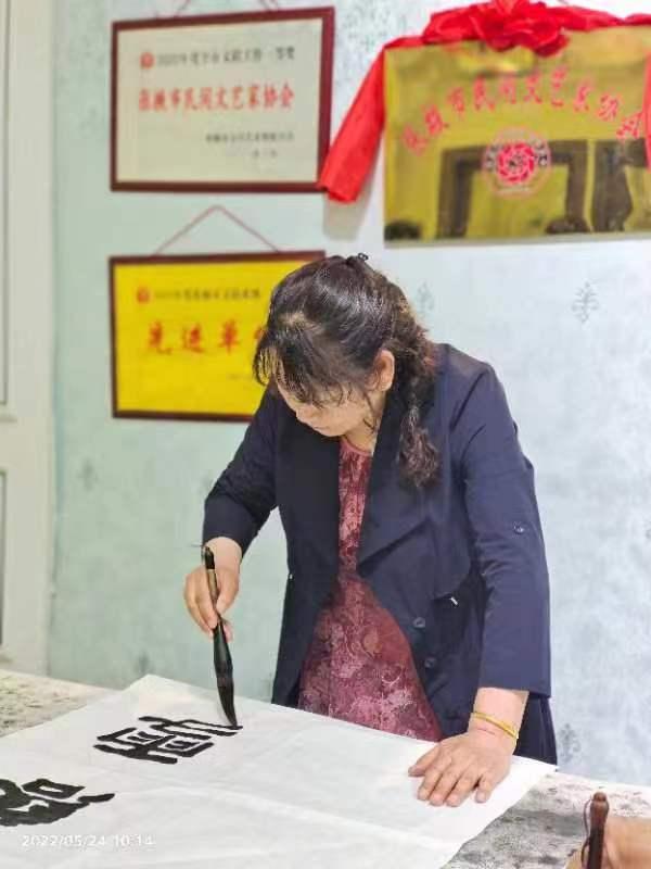 張掖市淘寶字畫貨源在哪里，張掖市淘寶字畫貨源在哪里找到？